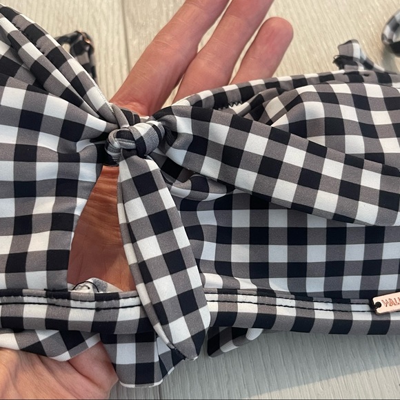 WALLFLOWER Black and White Gingham Bikini Swim Top Size S - Picture 3 of 9